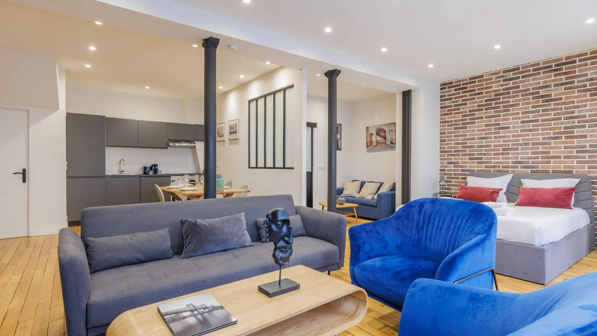 Modern Apartment - 2Br-5P - Bastille location